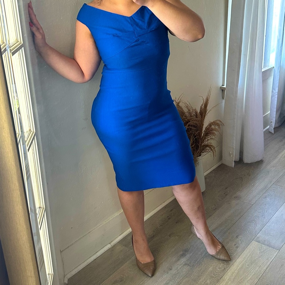 NEW Excessive stretch midi dress
